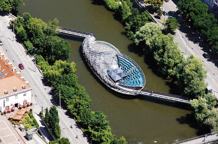 Slacklinen auf der Murinsel